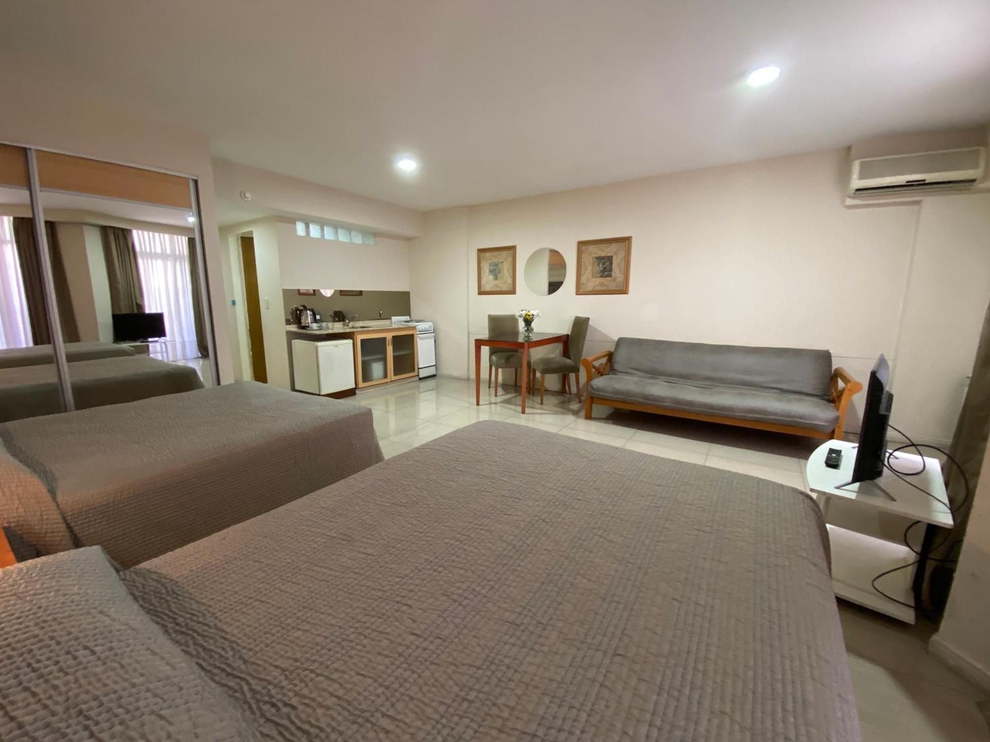 Hotel Howard Johnson Росарио Экстерьер фото