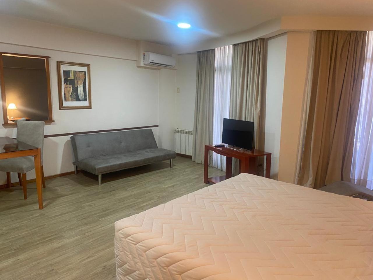 Hotel Howard Johnson Росарио Экстерьер фото