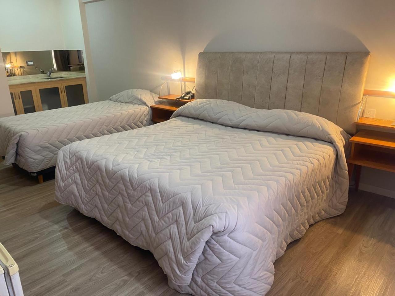 Hotel Howard Johnson Росарио Экстерьер фото