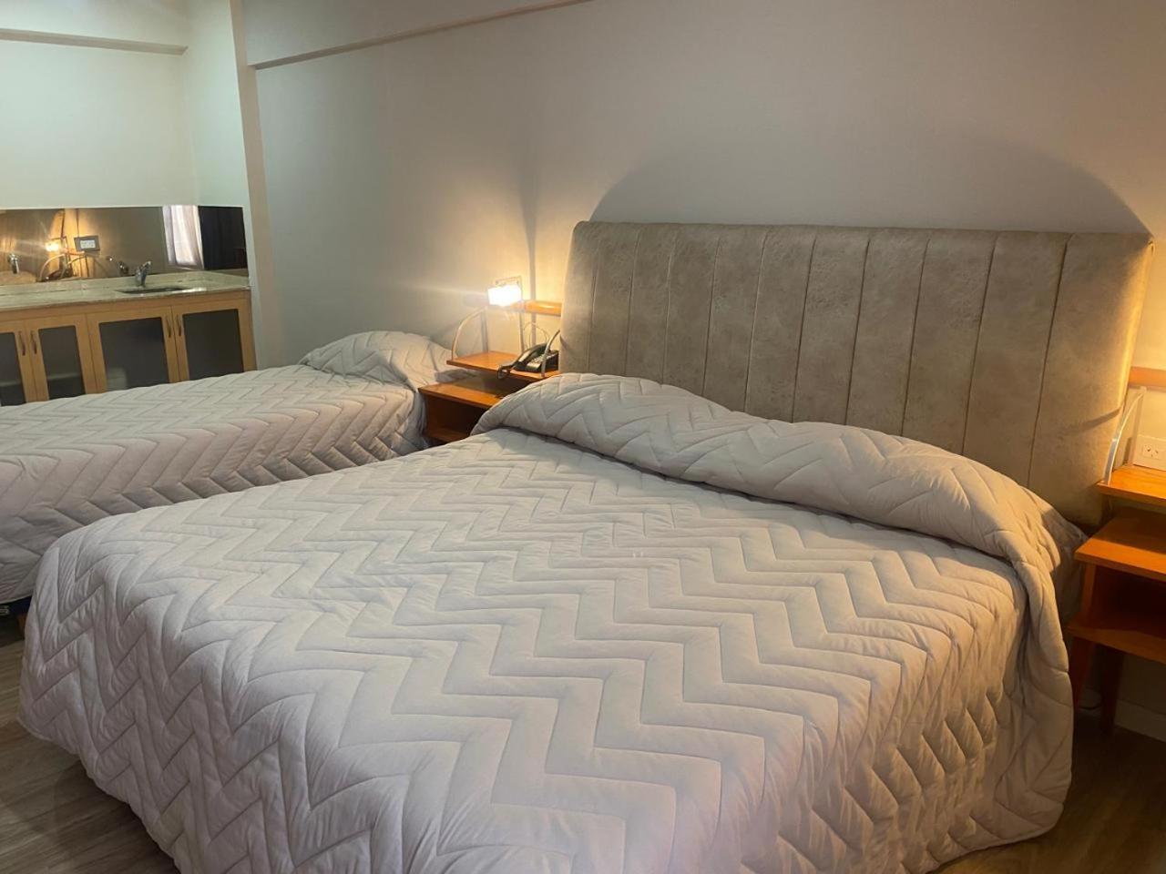 Hotel Howard Johnson Росарио Экстерьер фото